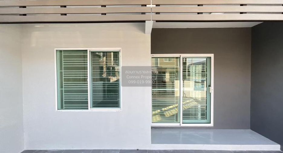 For sale 3 bedrooms townhouse in Sai Noi, Nonthaburi
