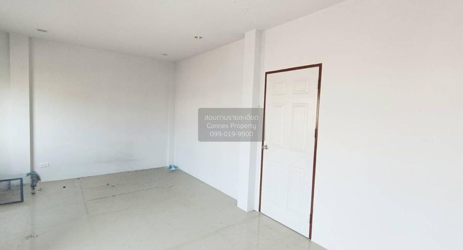 Reihenhaus zum Kauf mit 4 Zimmer in Krathum Baen, Samut Sakhon