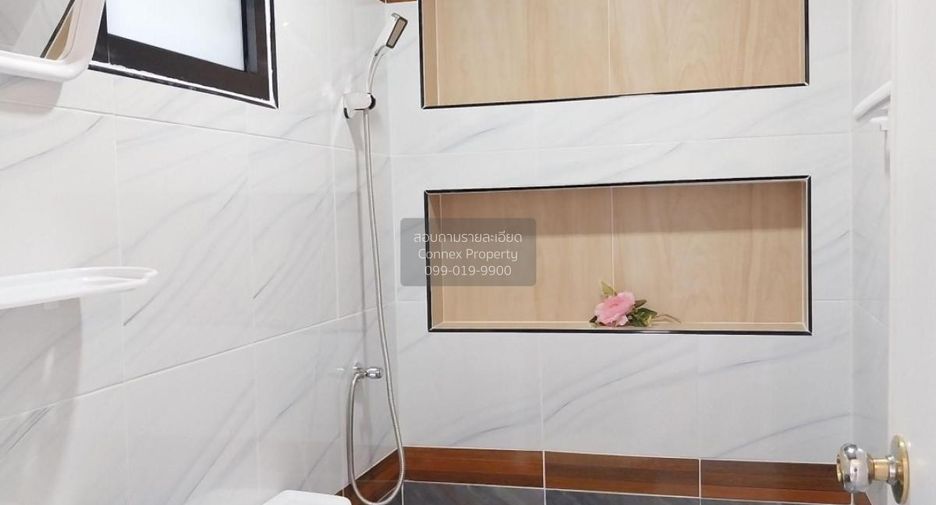 For sale 2 bedrooms townhouse in Khlong Sam Wa, Bangkok