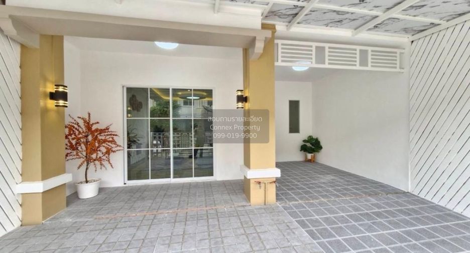 Casa adosada en venta de 3 habitaciones en Min Buri, Bangkok