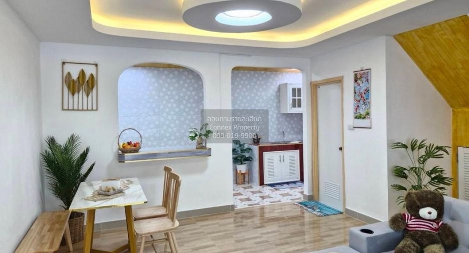 Casa adosada en venta de 3 habitaciones en Min Buri, Bangkok