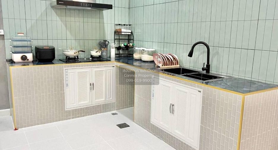 Reihenhaus zum Kauf mit 4 Zimmer in Thanyaburi, Pathum Thani