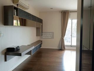 Haus zum Kauf mit 4 Zimmer in Thung Khru, Bangkok
