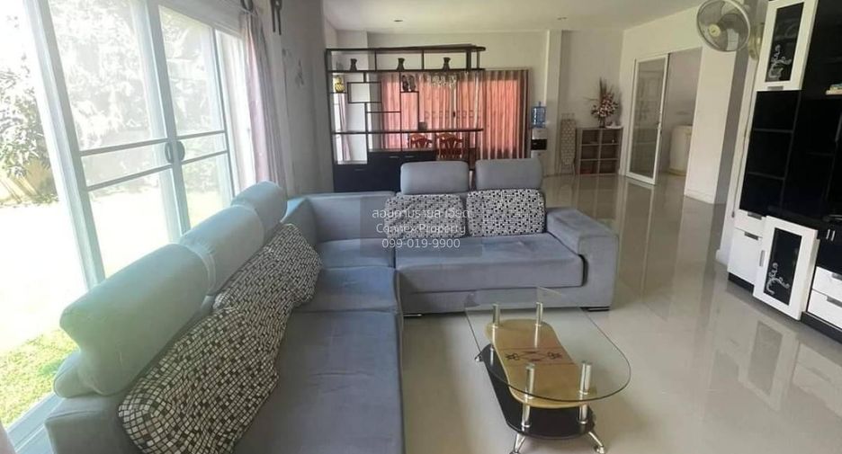 For sale 3 bedrooms house in Chiang Khwan, Roi Et