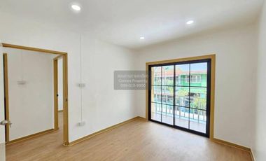Casa adosada en venta de 4 habitaciones en Bang Bua Thong, Nonthaburi