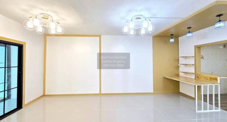 Casa adosada en venta de 4 habitaciones en Bang Bua Thong, Nonthaburi