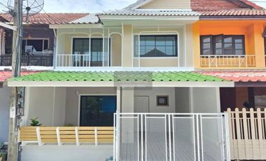 À vendre 3 chambres maison de ville à Bang Bua Thong, Nonthaburi