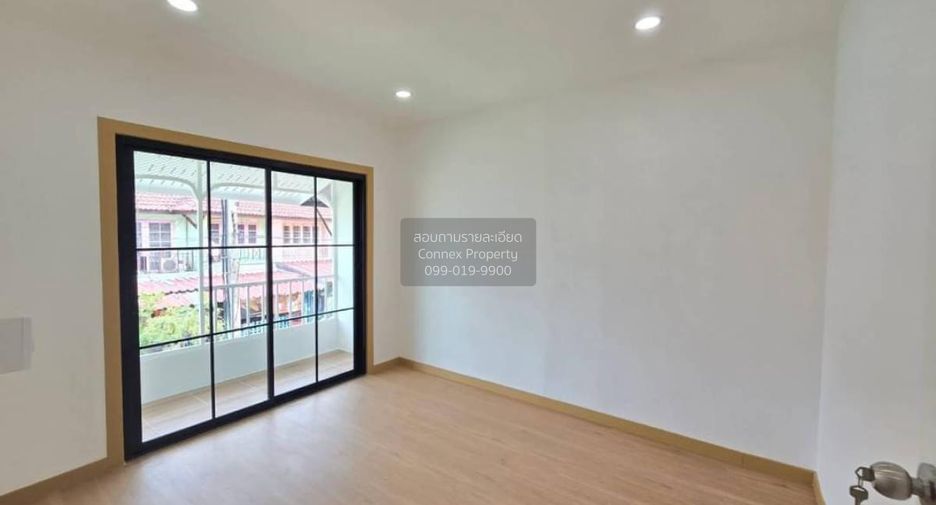 À vendre 3 chambres maison de ville à Bang Bua Thong, Nonthaburi