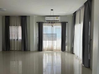 À vendre 3 chambres maison à Mueang Nakhon Ratchasima, Nakhon Ratchasima