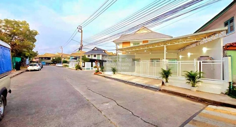 Casa adosada en venta de 5 habitaciones en Bang Yai, Nonthaburi