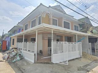 For sale 5 bedrooms townhouse in Sai Noi, Nonthaburi