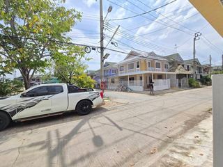 For sale 5 bedrooms townhouse in Sai Noi, Nonthaburi