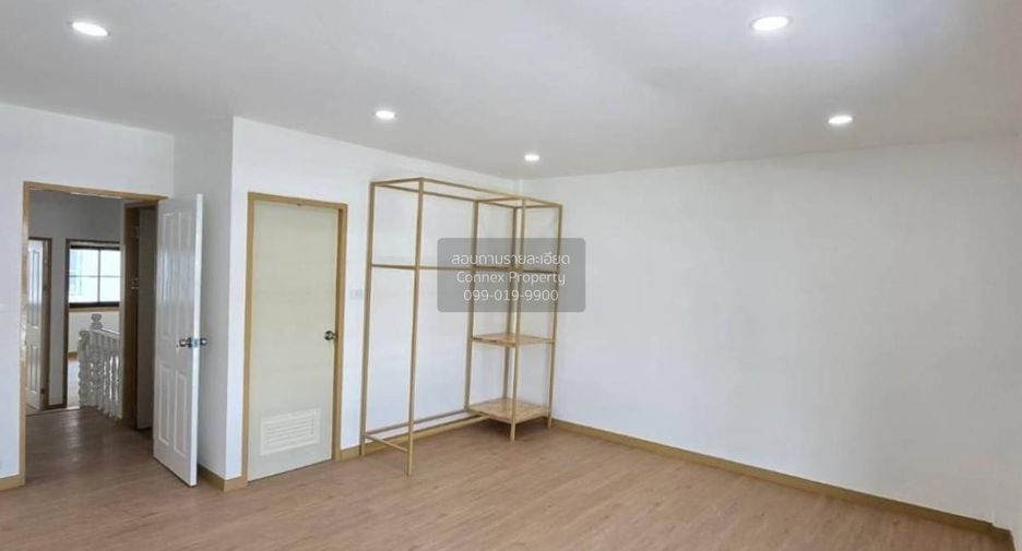 For sale 4 bedrooms townhouse in Bang Bua Thong, Nonthaburi