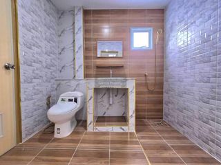 For sale 5 bedrooms townhouse in Sai Noi, Nonthaburi