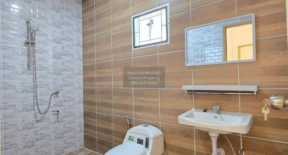 Casa adosada en venta de 4 habitaciones en Bang Yai, Nonthaburi