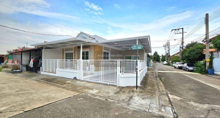 Casa adosada en venta de 3 habitaciones en Bang Yai, Nonthaburi
