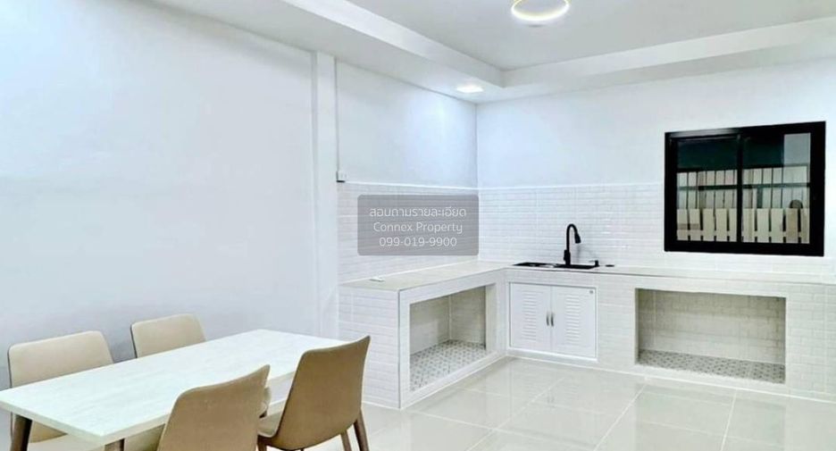 Casa adosada en venta de 5 habitaciones en Bang Bua Thong, Nonthaburi