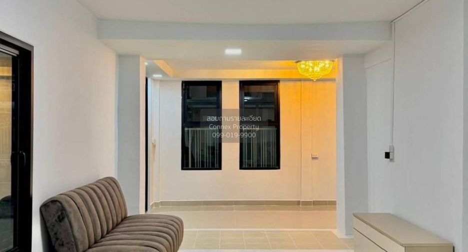 Casa adosada en venta de 5 habitaciones en Bang Bua Thong, Nonthaburi