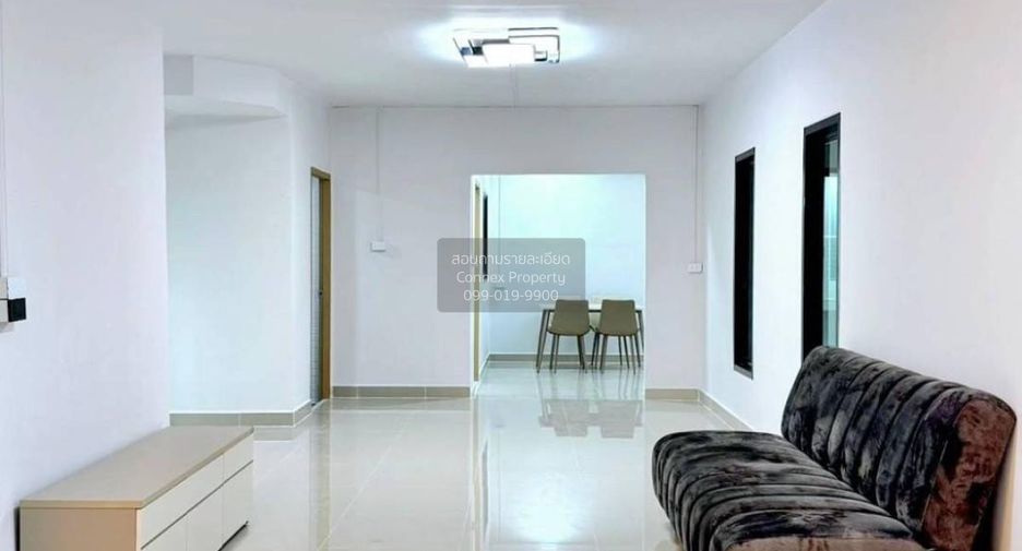 Casa adosada en venta de 5 habitaciones en Bang Bua Thong, Nonthaburi
