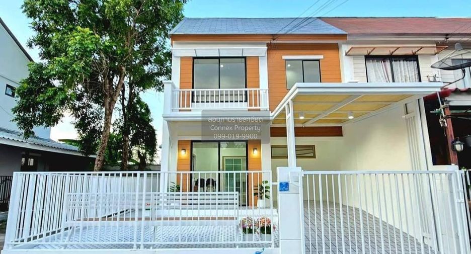 Casa adosada en venta de 3 habitaciones en Bang Yai, Nonthaburi