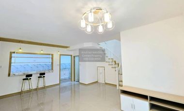 Casa adosada en venta de 3 habitaciones en Bang Bua Thong, Nonthaburi