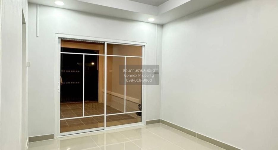 À vendre 3 chambres maison de ville à Bang Bua Thong, Nonthaburi
