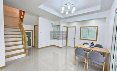 À vendre 5 chambres maison à Bang Bua Thong, Nonthaburi