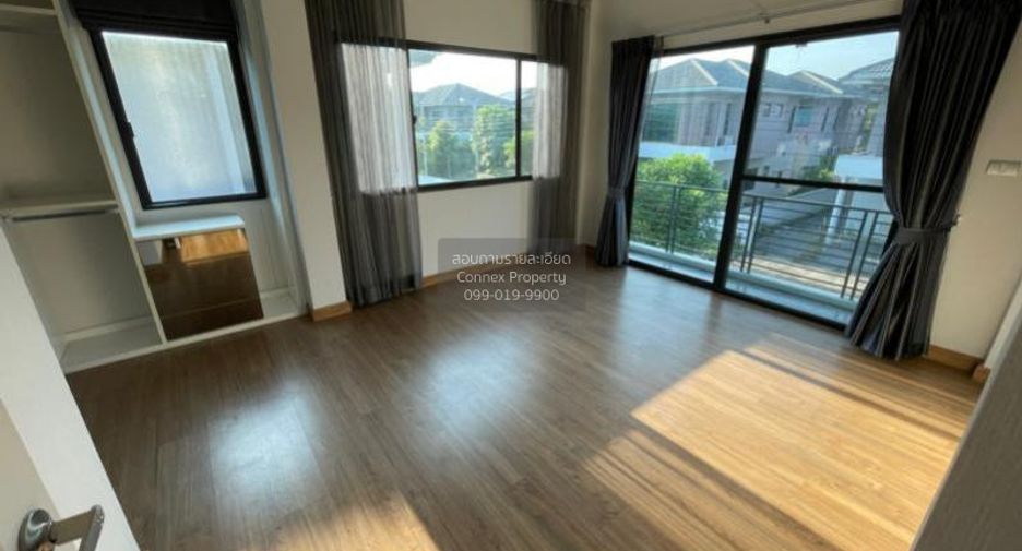 Casa en venta de 4 habitaciones en Bang Khen, Bangkok