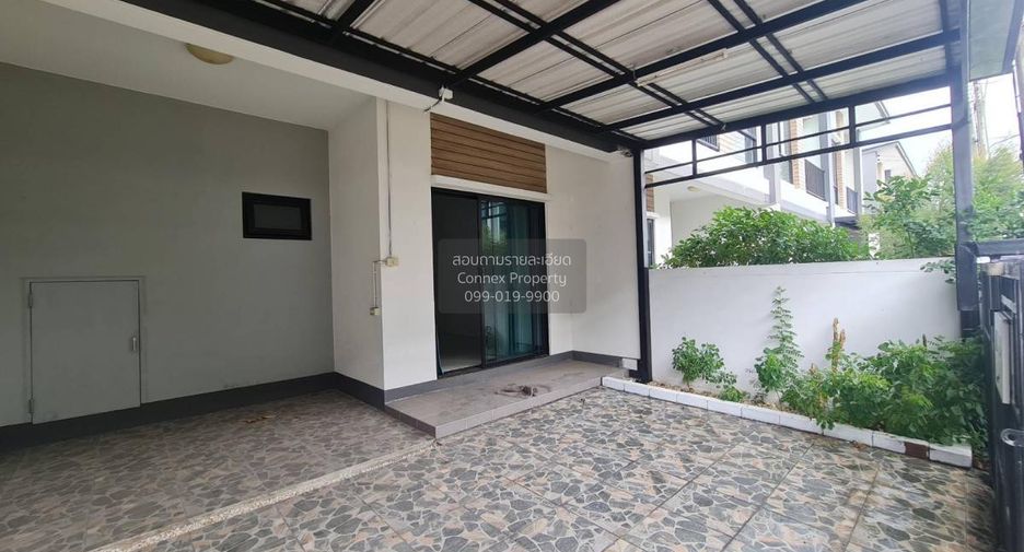 For sale 3 bedrooms townhouse in Lam Luk Ka, Pathum Thani