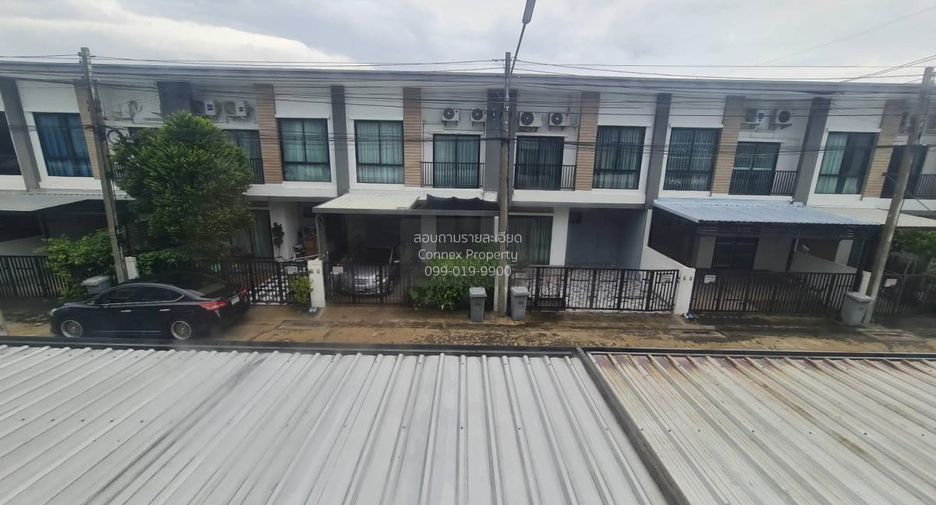 For sale 3 bedrooms townhouse in Lam Luk Ka, Pathum Thani