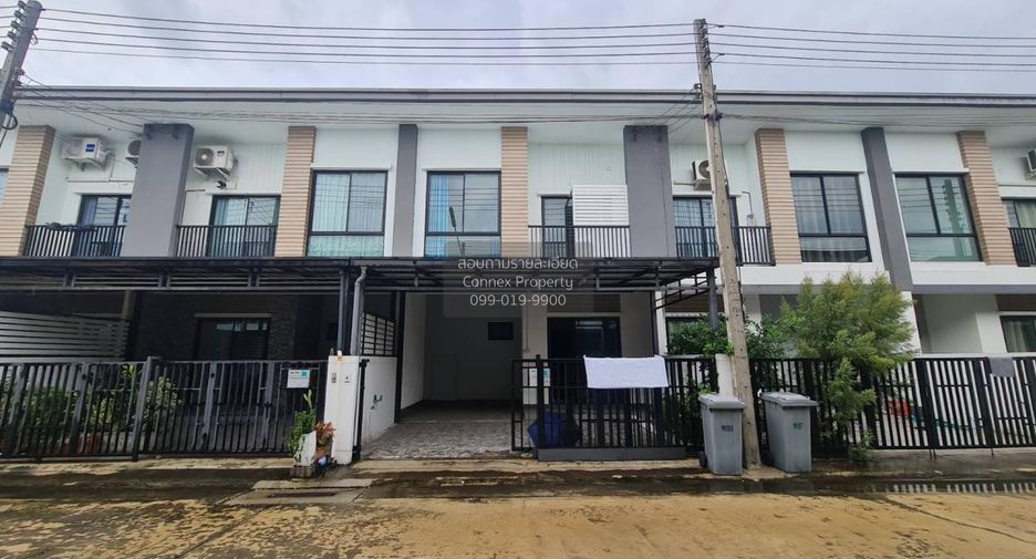 For sale 3 bedrooms townhouse in Lam Luk Ka, Pathum Thani