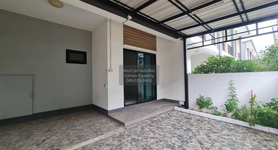 For sale 3 bedrooms townhouse in Lam Luk Ka, Pathum Thani