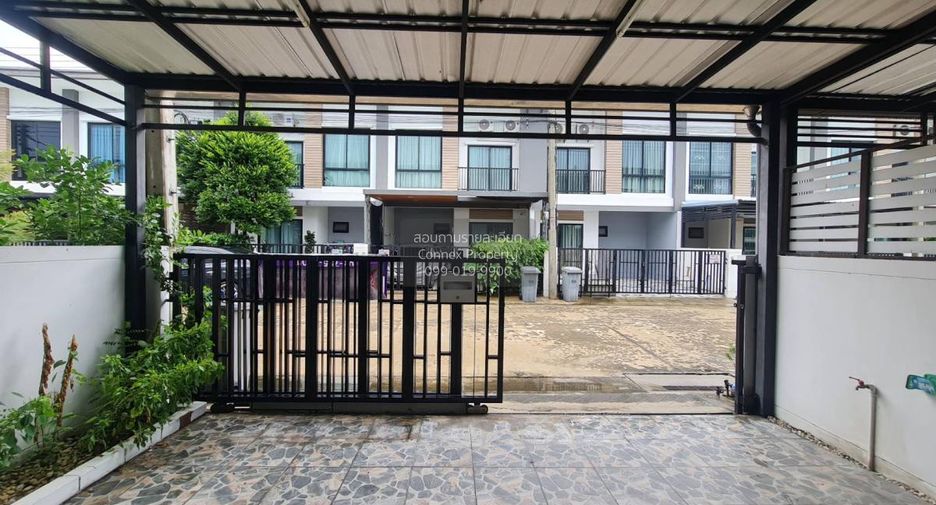 For sale 3 bedrooms townhouse in Lam Luk Ka, Pathum Thani