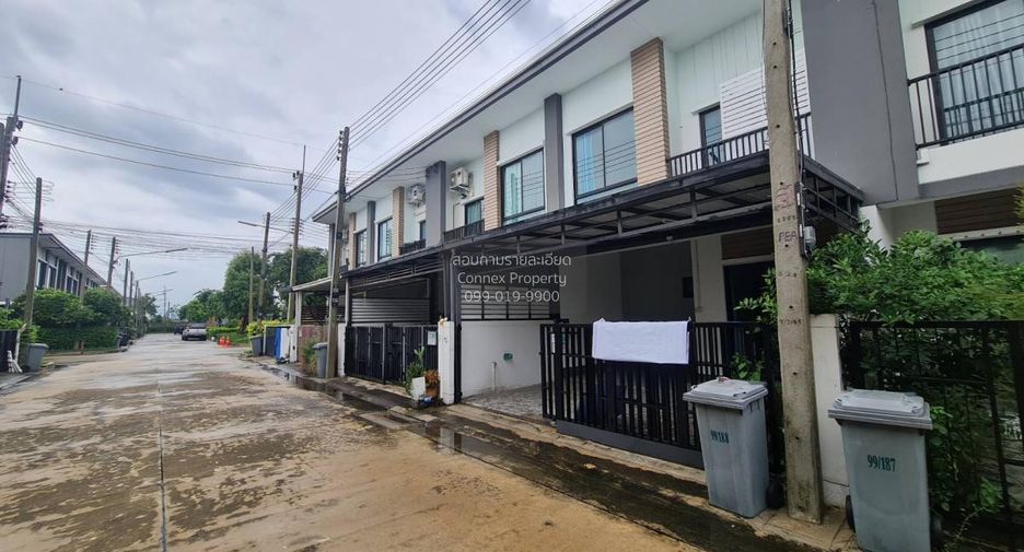 For sale 3 bedrooms townhouse in Lam Luk Ka, Pathum Thani