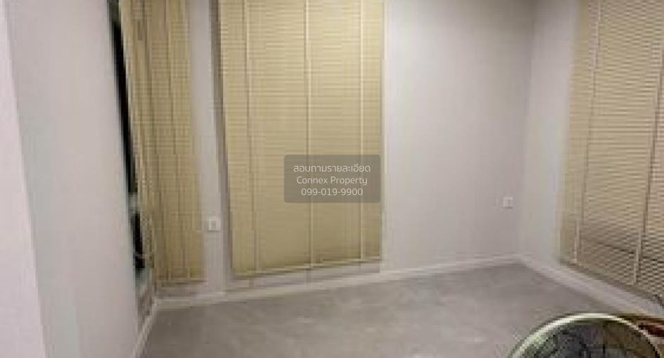For sale 4 bedrooms house in Krathum Baen, Samut Sakhon