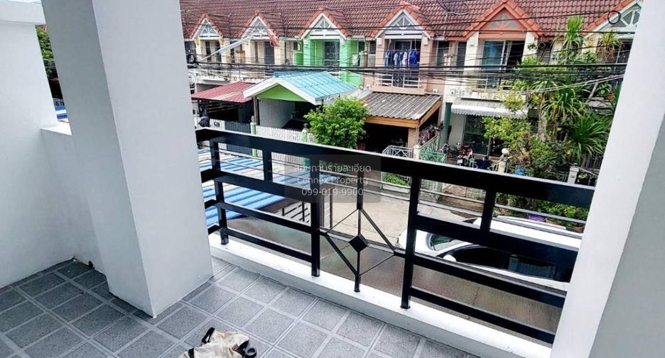 Reihenhaus zum Kauf mit 2 Zimmer in Lat Krabang, Bangkok