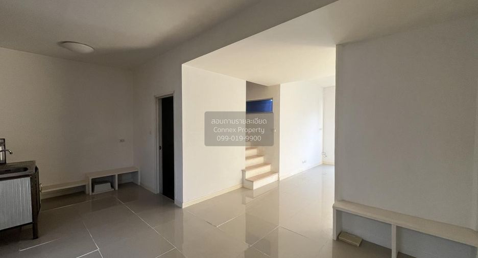 For sale 3 bedrooms townhouse in Bang Sao Thong, Samut Prakan