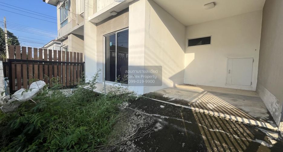 For sale 3 bedrooms townhouse in Bang Sao Thong, Samut Prakan