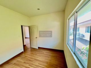 Casa adosada en venta de 4 habitaciones en Mueang Samut Sakhon, Samut Sakhon