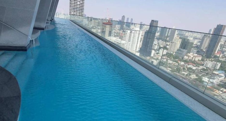 For sale 1 bed condo in Watthana, Bangkok