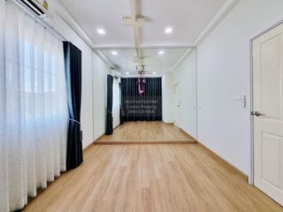Haus zum Kauf mit 4 Zimmer in Thung Khru, Bangkok