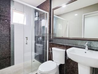 Haus zum Kauf mit 4 Zimmer in Thung Khru, Bangkok