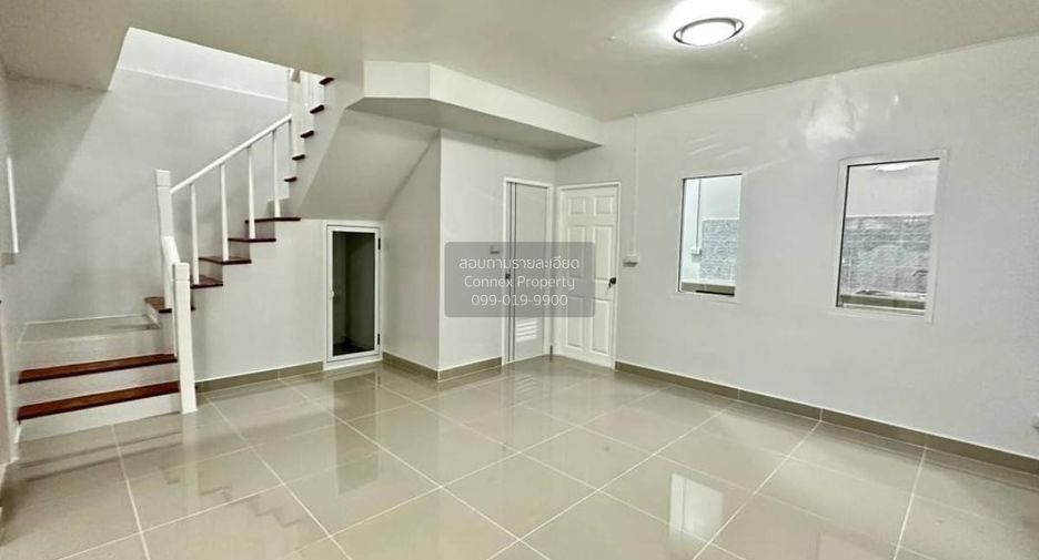 Casa adosada en venta de 3 habitaciones en Bang Yai, Nonthaburi