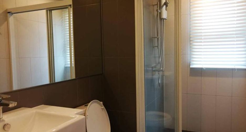 For sale 2 bedrooms condo in Huai Khwang, Bangkok