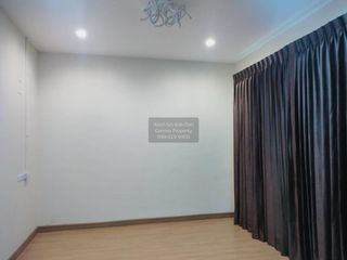 Reihenhaus zum Kauf mit 4 Zimmer in Bang Kruai, Nonthaburi