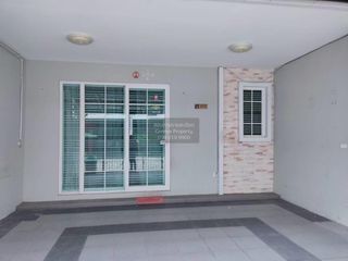 Reihenhaus zum Kauf mit 4 Zimmer in Bang Kruai, Nonthaburi