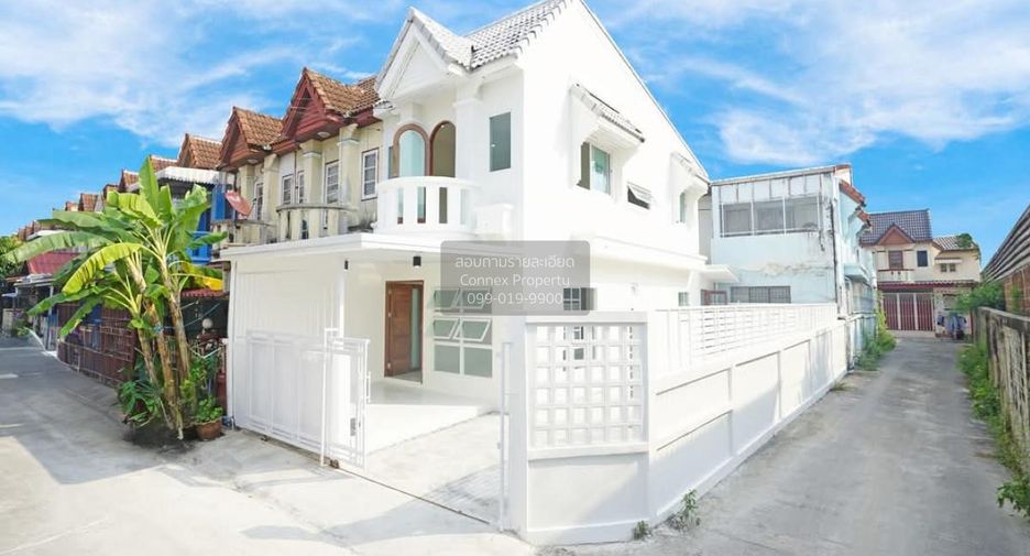 For sale 4 bedrooms townhouse in Nong Khaem, Bangkok