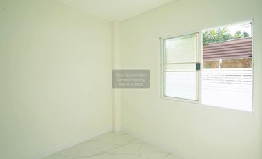 For sale 4 bedrooms townhouse in Nong Khaem, Bangkok