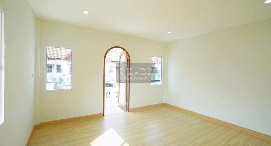 For sale 4 bedrooms townhouse in Nong Khaem, Bangkok