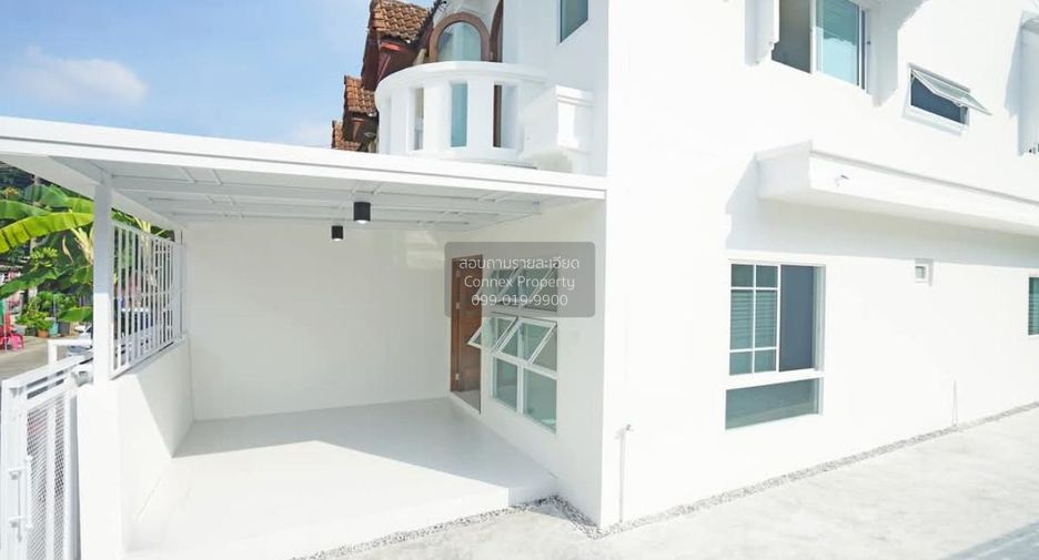 For sale 4 bedrooms townhouse in Nong Khaem, Bangkok